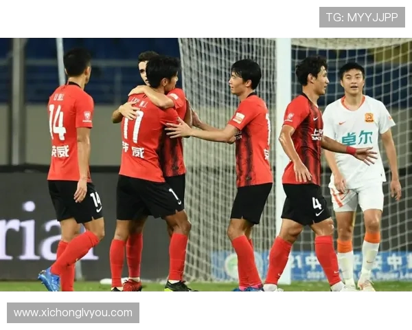 武汉滑板队战术解析:控制打法的核心与应用探讨 武汉滑板队战术解析:控制打法的核心与应用探讨