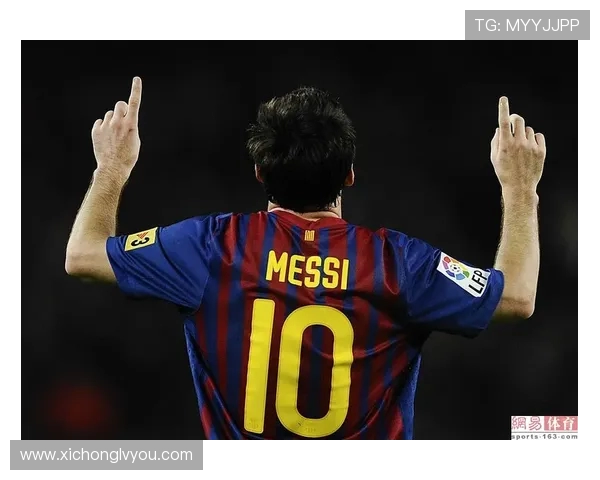 武汉足球队的意识提升与发展探讨聚焦足球文化的传承与创新 武汉足球队的意识提升与发展探讨聚焦足球文化的传承与创新