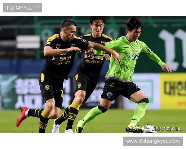 蔚山现代与江原比赛因天气原因推迟球迷期待新赛程安排 蔚山现代与江原比赛因天气原因推迟球迷期待新赛程安排