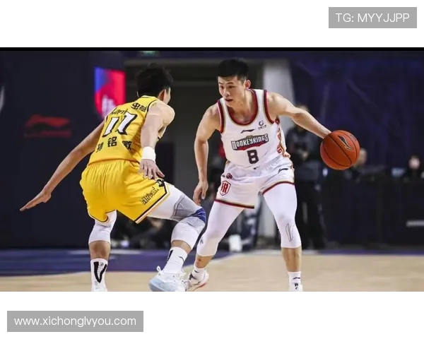 南京篮球队近期状态分析与未来发展展望聚焦篮球热潮